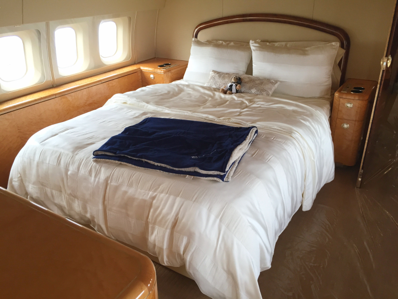 Illustration for article titled Plane Porn - Inside Hyundai's Boeing 737 Business Jet